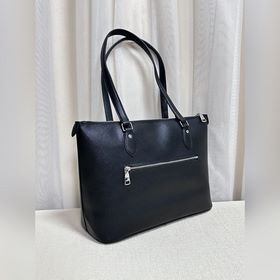 Топ-модель COACH в полной фирменной уп