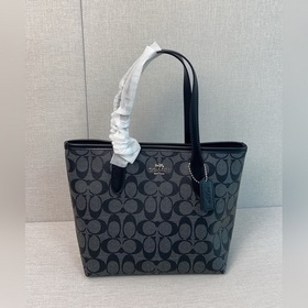 Coach в полной комплектации с фирменно