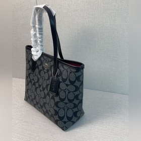 Coach в полной комплектации с фирменно