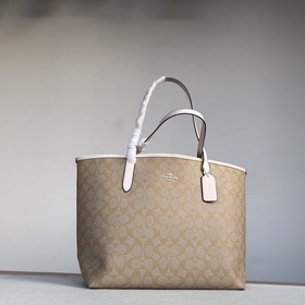 Coach в максимальной комплектации с по