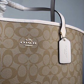 Coach в максимальной комплектации с по