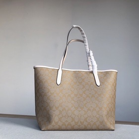 Coach в максимальной комплектации с по