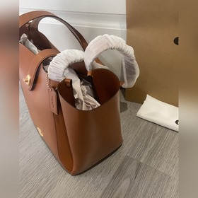 Модель Coach в максимальной комплектац
