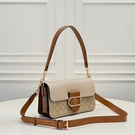 Модель COACH MORGAN в самой дорогой ве