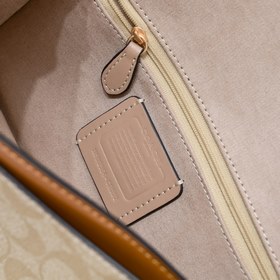 Модель COACH MORGAN в самой дорогой ве