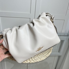 Coach в полной комплектации с оригинал