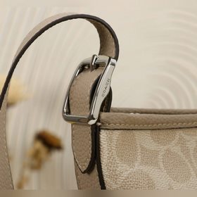 Модель Coach высшей серии в полной фир