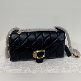 Топ-модель Coach в полной фирменной уп