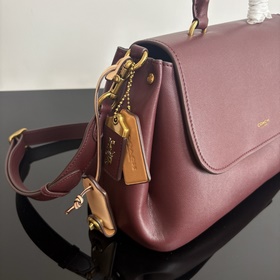 Полная версия COACH в оригинальной упа