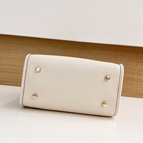 Высшая версия COACH в полной фирменной