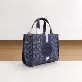 Модель COACH высшей серии в полной фир