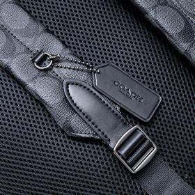 Топ-модель COACH в полной фирменной уп