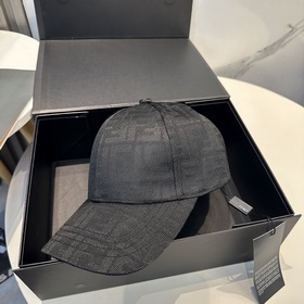 FENDI： бейсболка с логотипом в классич