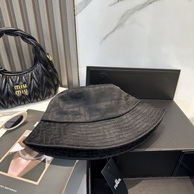 Кепка-канотье FENDI с логотипом в клас