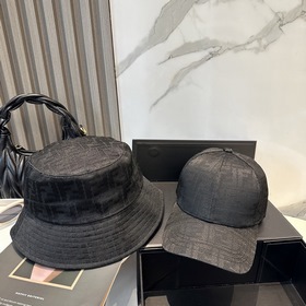 Кепка-канотье FENDI с логотипом в клас