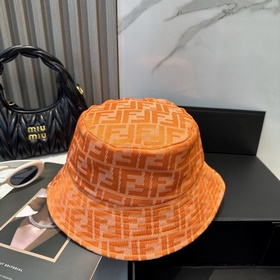 Кепка-канотье FENDI с логотипом в клас
