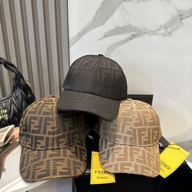 Бейсболка FENDI из серии Monogram — кл