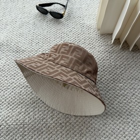 Кепка-канотье FENDI с логотипом в клас