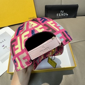 Новая бейсболка Fendi (Фенди) из ориги