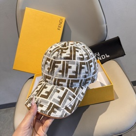 Новая бейсболка Fendi (Фенди) по ориги
