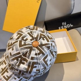 Новая бейсболка Fendi (Фенди) по ориги