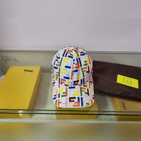 Новейшая модель из коллекции Fendi, из