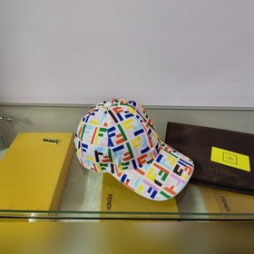 Новейшая модель из коллекции Fendi, из