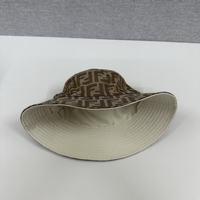 Рыбацкая кепка Fendi с подкладкой из ч
