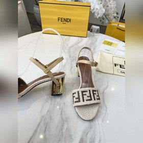 Сандалии Fendi. Размеры： 35–40 (41, 42