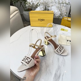 Сандалии Fendi. Размеры： 35–40 (41, 42