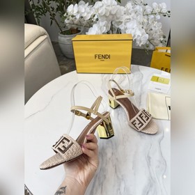 Сандалии Fendi. Размеры： 35–40 (41, 42