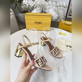 Сандалии Fendi. Размеры： 35–40 (41, 42