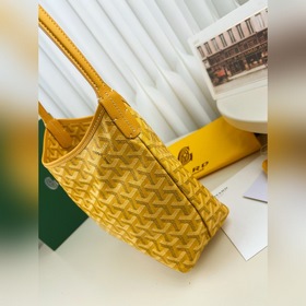 Мини-сумка Goyard Hobo — это настоящий