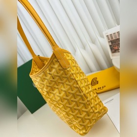 Мини-сумка Goyard Hobo — это настоящий