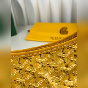 Мини-сумка Goyard Hobo — это настоящий