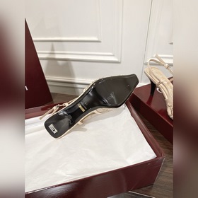 Сандалииз сетчатой ткани с кристаллам