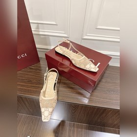 Сандалииз сетчатой ткани с кристаллам