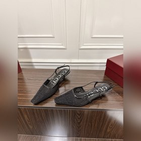 Сандалииз сетчатой ткани с кристаллам