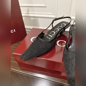 Сандалииз сетчатой ткани с кристаллам