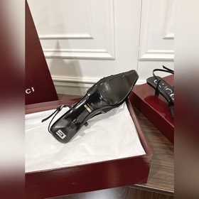 Сандалииз сетчатой ткани с кристаллам