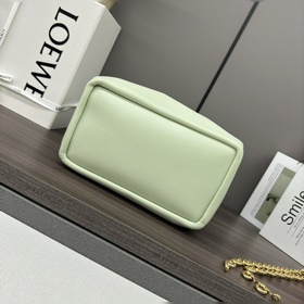 Loewe Сумка Squeeze из кожи наппа, ма