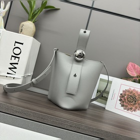 Сумка-ведро Loewe mini из мягкой зерни
