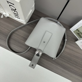 Сумка-ведро Loewe mini из мягкой зерни