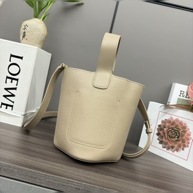 Сумка-ведро Loewe mini из мягкой зерни
