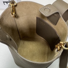 Сумка-ведро Loewe mini из мягкой зерни