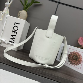 Сумка-ведро Loewe mini из мягкой зерни