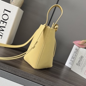 Сумка-ведро Loewe mini из мягкой теляч