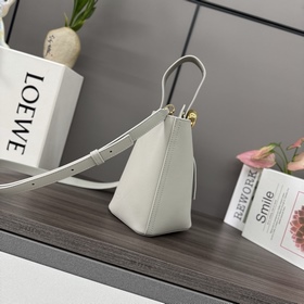 Сумка-ведро Loewe mini из мягкой теляч