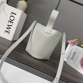 Сумка-ведро Loewe mini из мягкой теляч