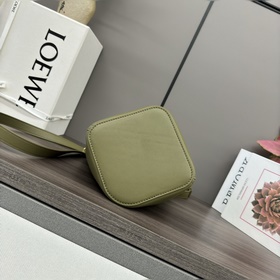 Сумка-ведро Loewe mini из мягкой теляч